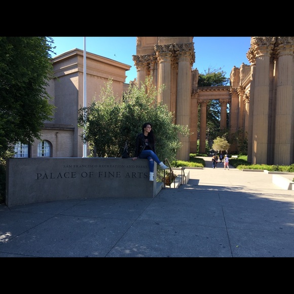 Meet your Posher, Christy - Picture 1 of 1